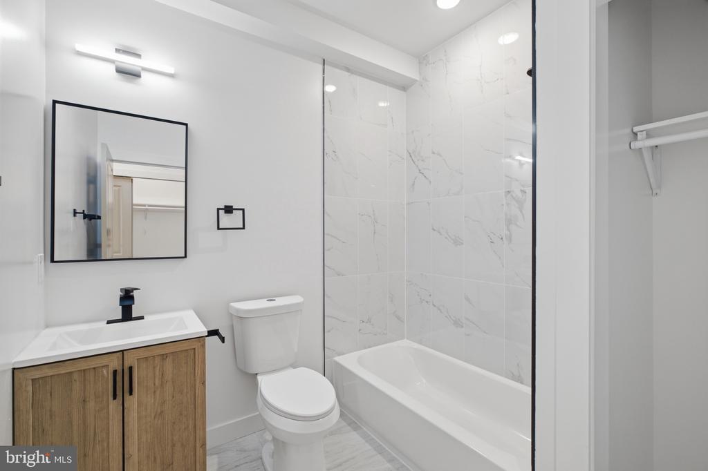 2237 N 16TH STREET Unit: 2