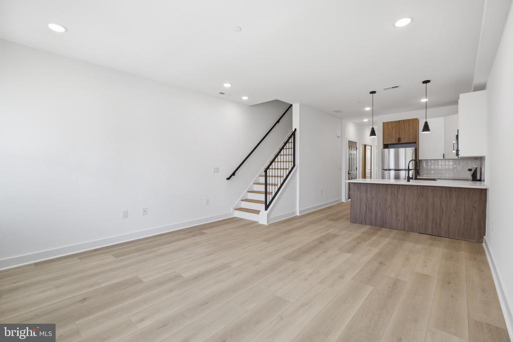 2237 N 16TH STREET Unit: 2