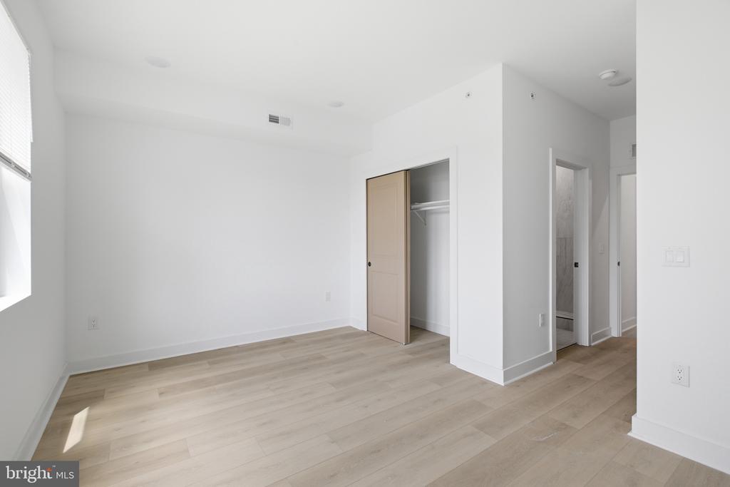 2237 N 16TH STREET Unit: 2