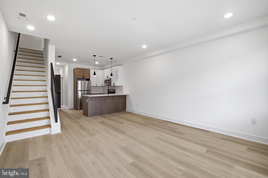 2237 N 16TH STREET Unit: 2