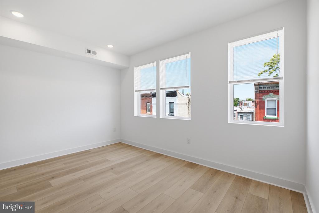 2237 N 16TH STREET Unit: 2