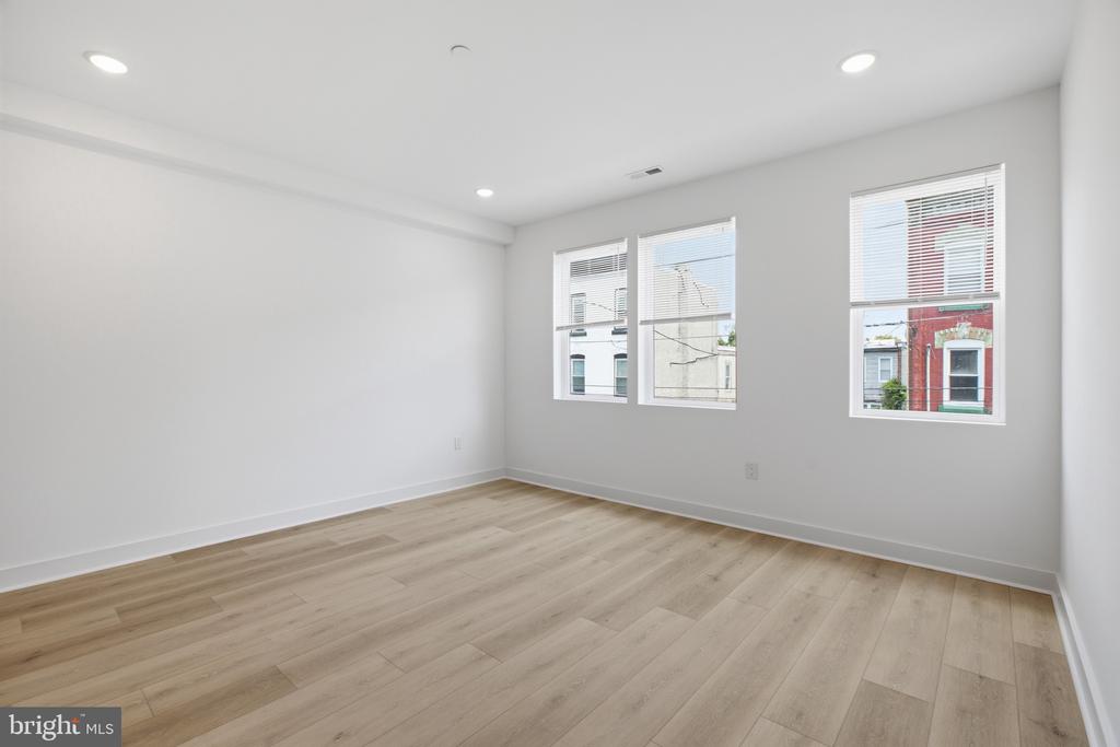 2237 N 16TH STREET Unit: 2