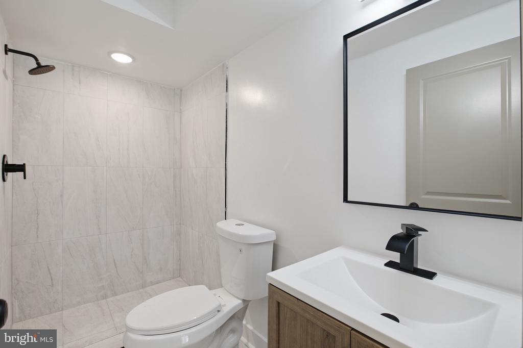 4312 PENNSGROVE STREET Unit: 1