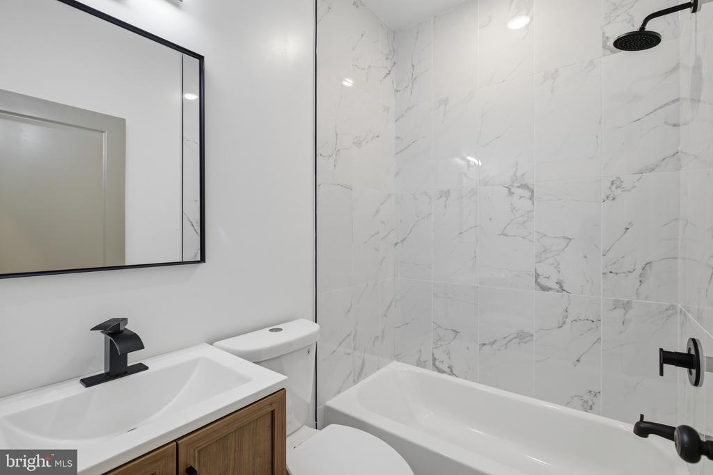 4312 PENNSGROVE STREET Unit: 1