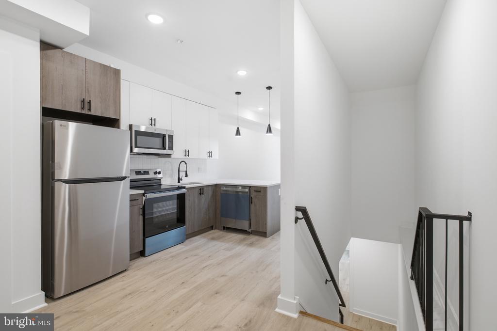 4312 PENNSGROVE STREET Unit: 1