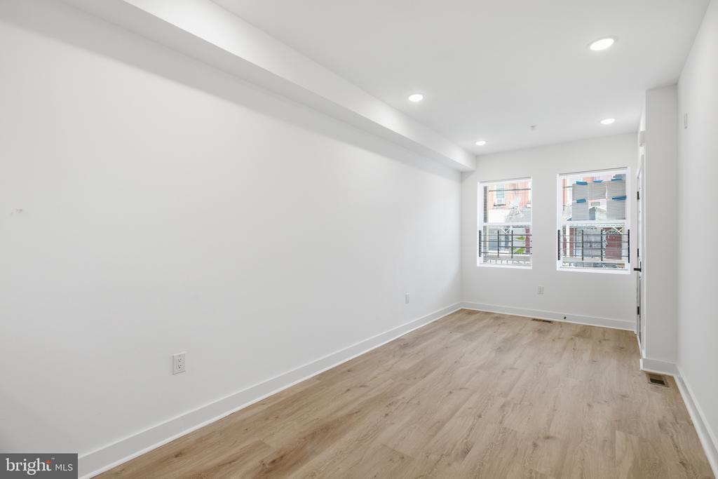 4312 PENNSGROVE STREET Unit: 1