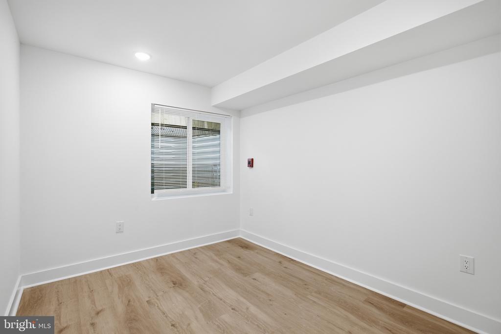 4312 PENNSGROVE STREET Unit: 1