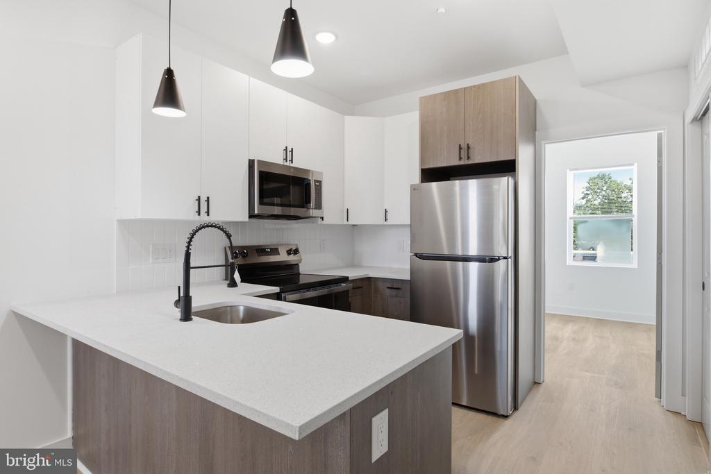 4312 PENNSGROVE STREET Unit: 3