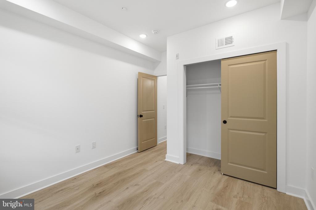 4312 PENNSGROVE STREET Unit: 3
