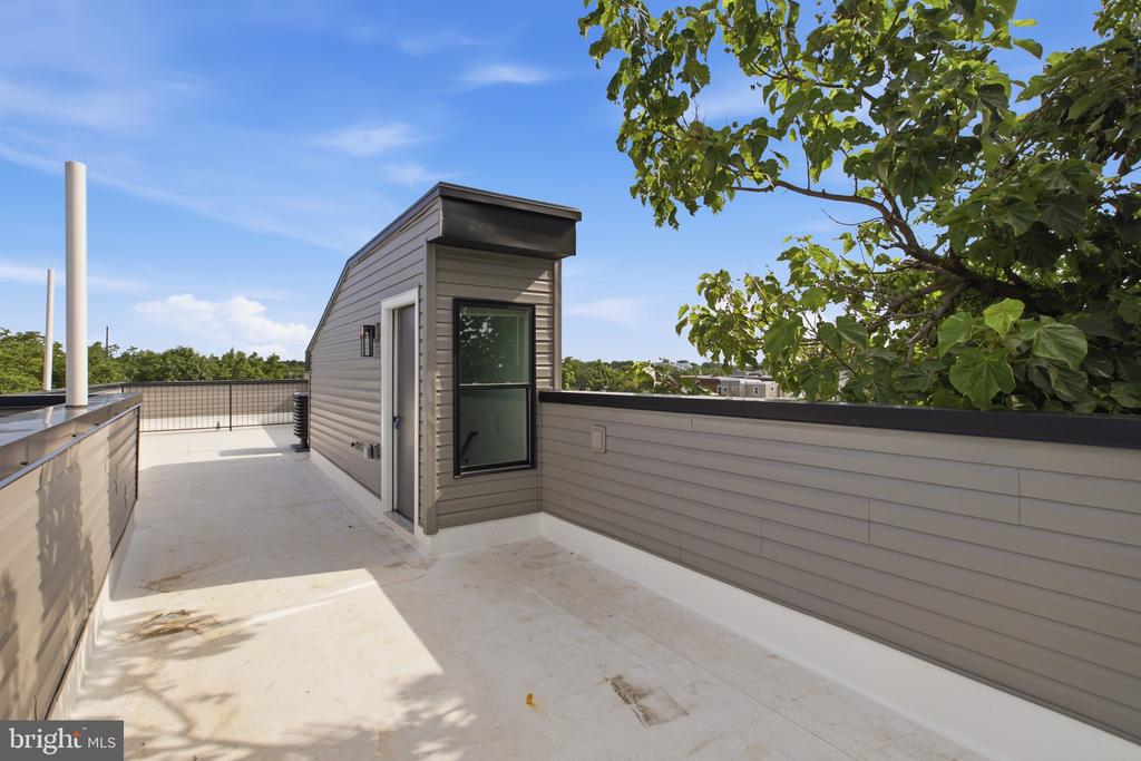 4312 PENNSGROVE STREET Unit: 3