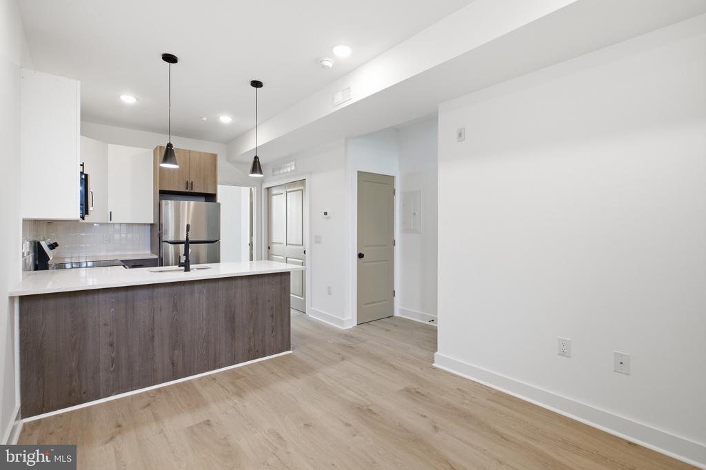 4312 PENNSGROVE STREET Unit: 3