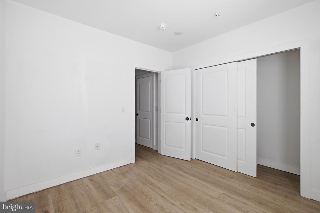 613 N BROOKLYN STREET Unit: 3