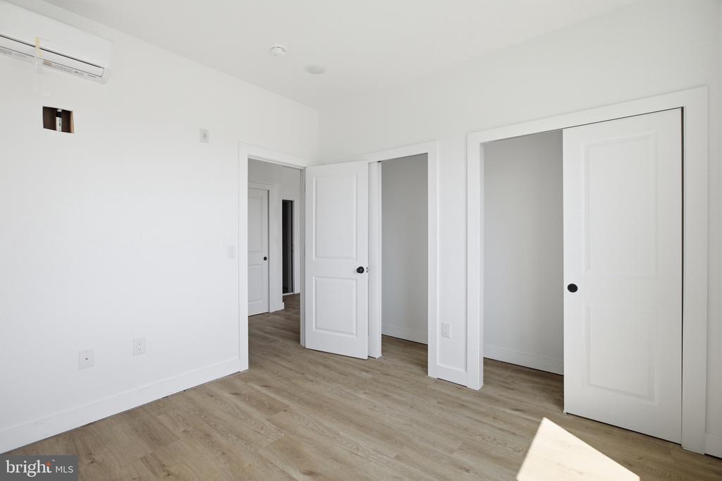 613 N BROOKLYN STREET Unit: 4