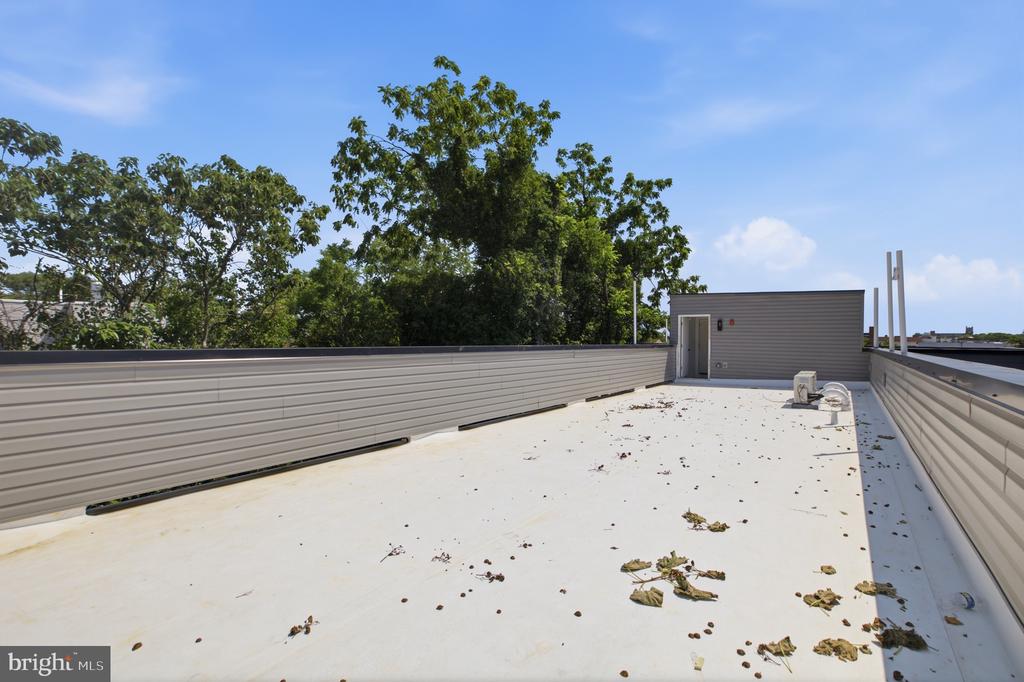 613 N BROOKLYN STREET Unit: 4
