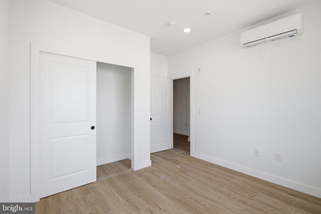 613 N BROOKLYN STREET Unit: 10