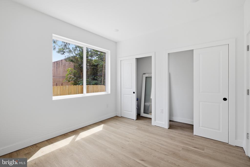 613 N BROOKLYN STREET Unit: 5