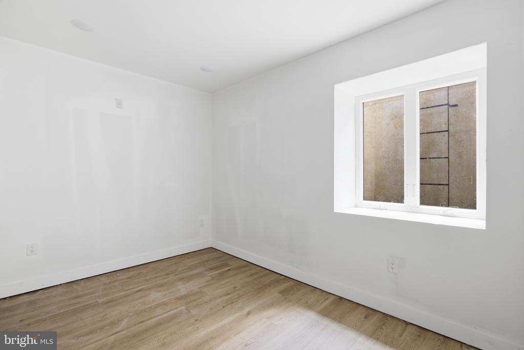 613 N BROOKLYN STREET Unit: 2