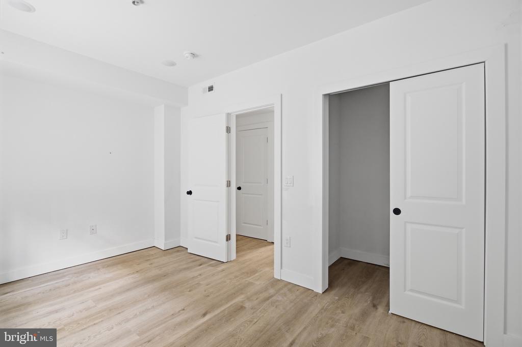 613 N BROOKLYN STREET Unit: 2