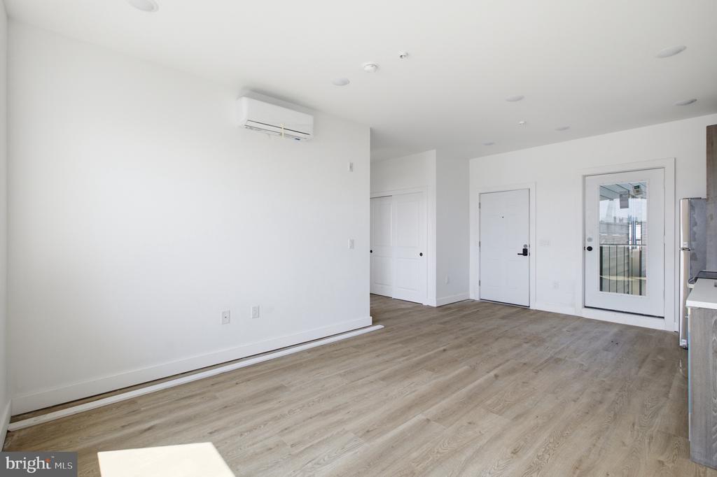 613 N BROOKLYN STREET Unit: 12