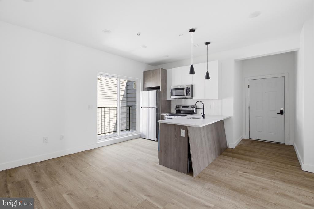 613 N BROOKLYN STREET Unit: 13
