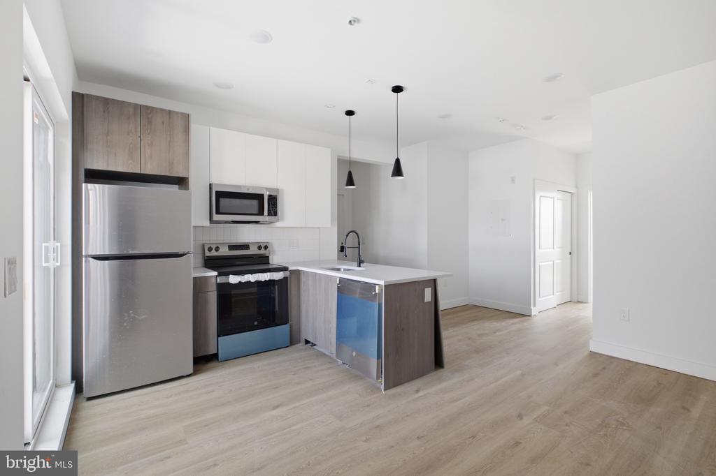 613 N BROOKLYN STREET Unit: 13