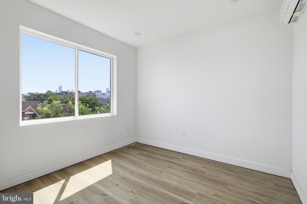 613 N BROOKLYN STREET Unit: 13