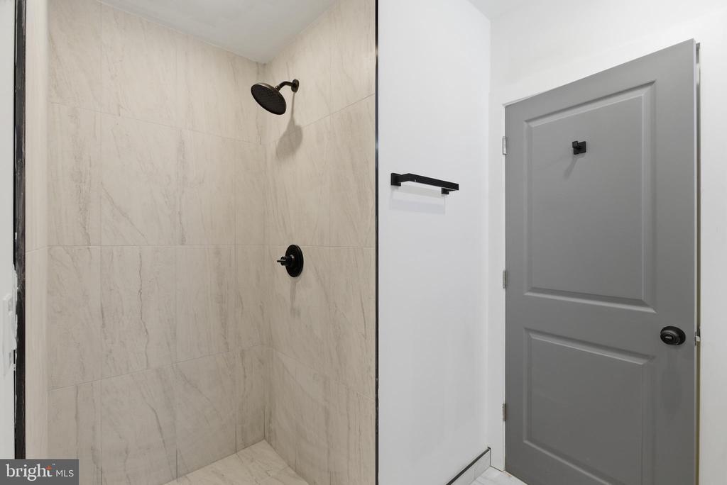 630 W CUMBERLAND STREET Unit: 1