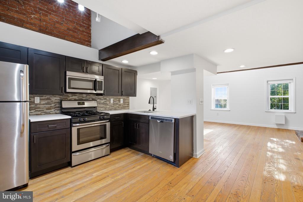 747 S 2ND STREET Unit: PH