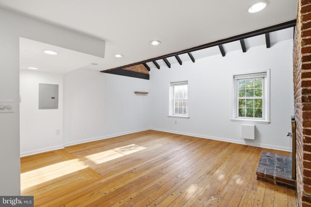 747 S 2ND STREET Unit: PH