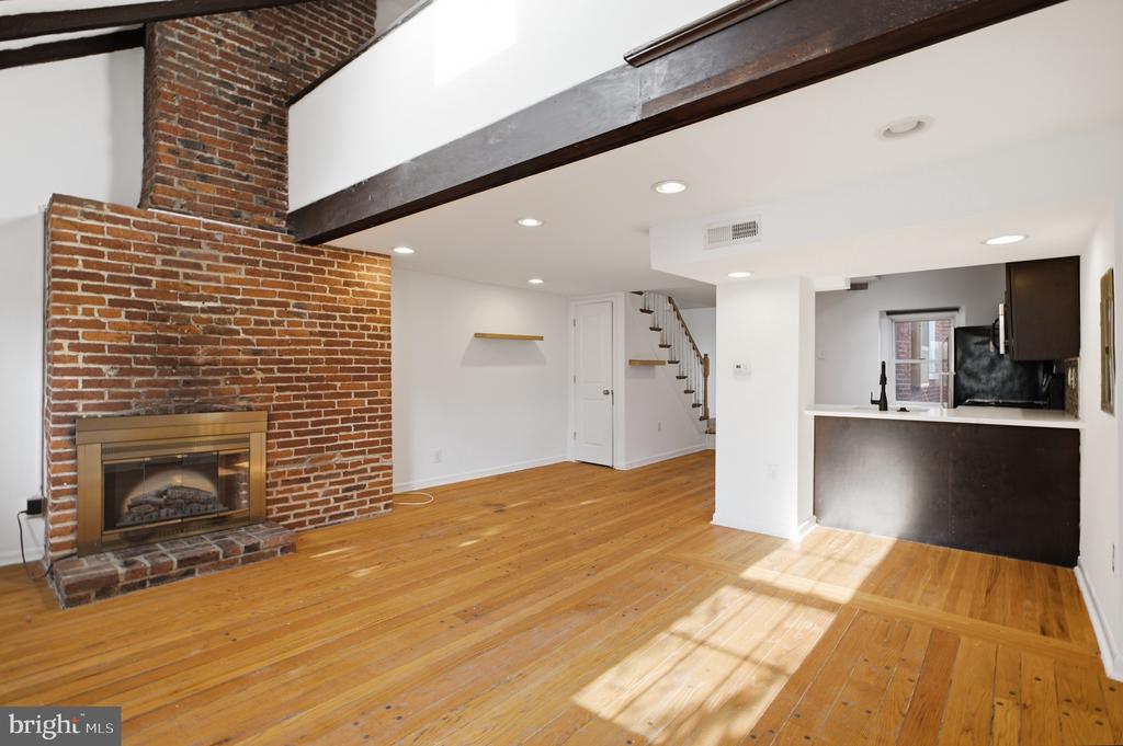 747 S 2ND STREET Unit: PH