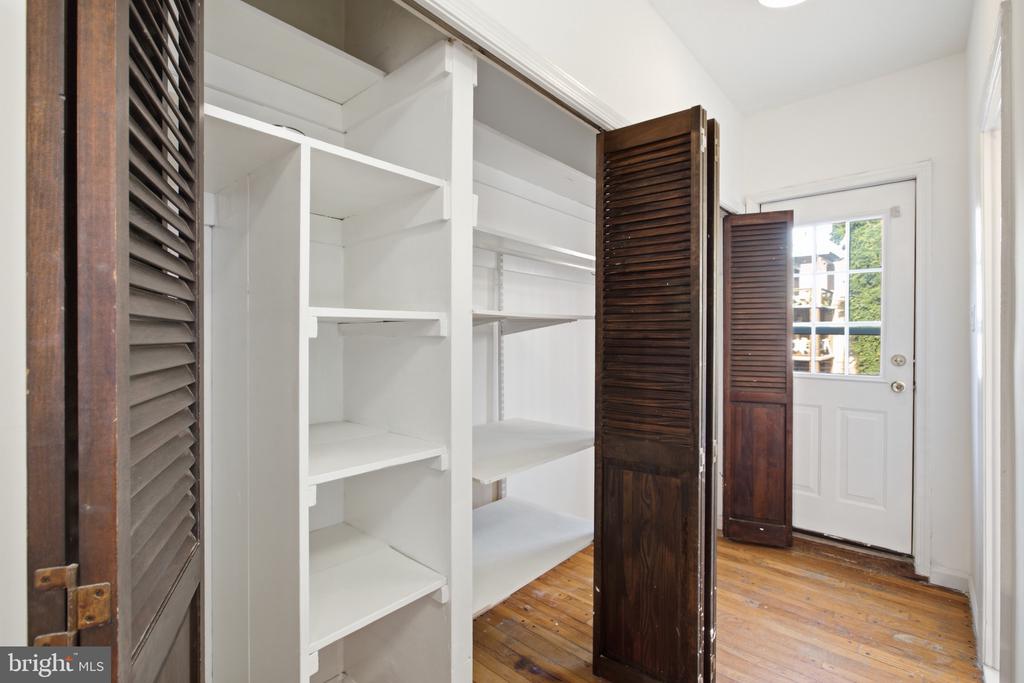 747 S 2ND STREET Unit: 2