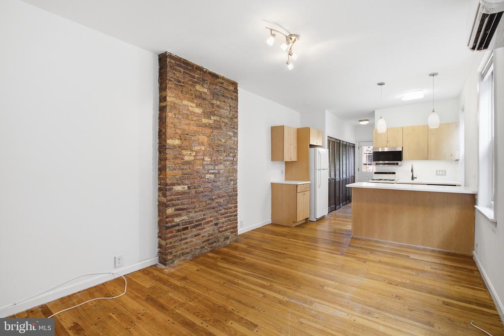 747 S 2ND STREET Unit: 2