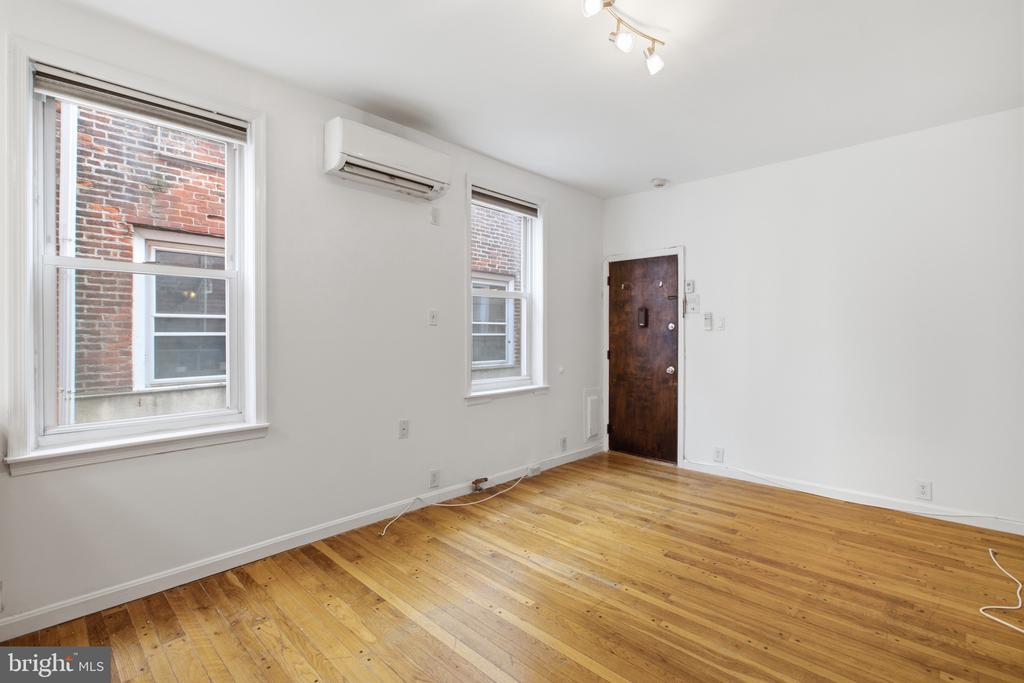 747 S 2ND STREET Unit: 2