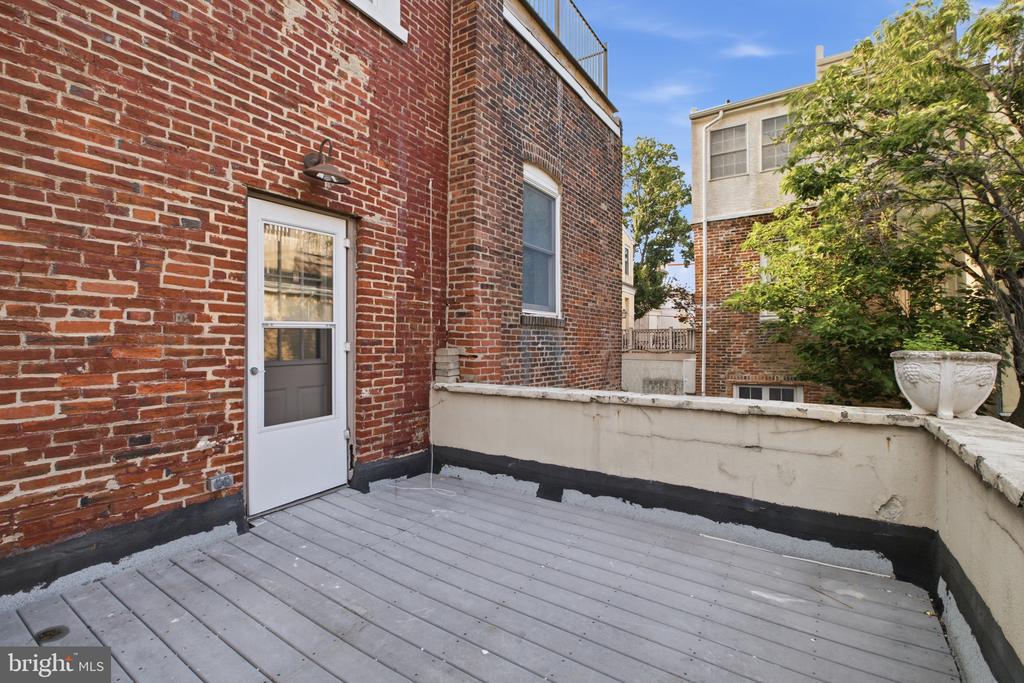 747 S 2ND STREET Unit: 2