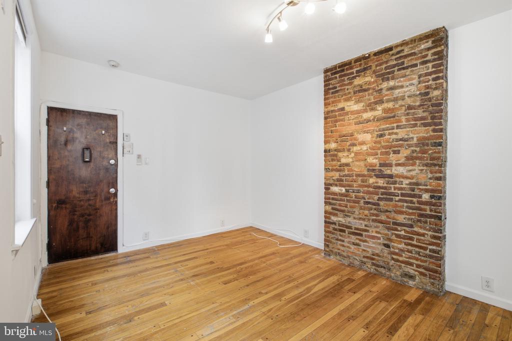 747 S 2ND STREET Unit: 2