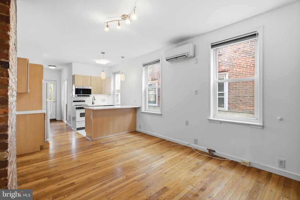 747 S 2ND STREET Unit: 2