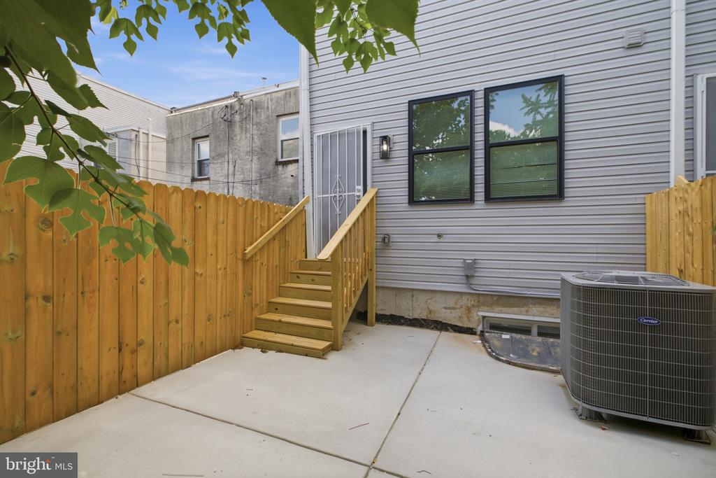 3929 FAIRMOUNT AVENUE Unit: 1
