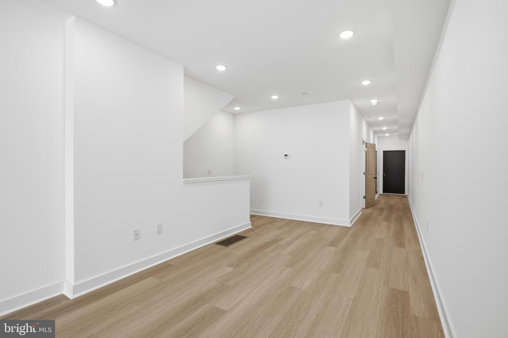 3929 FAIRMOUNT AVENUE Unit: 1