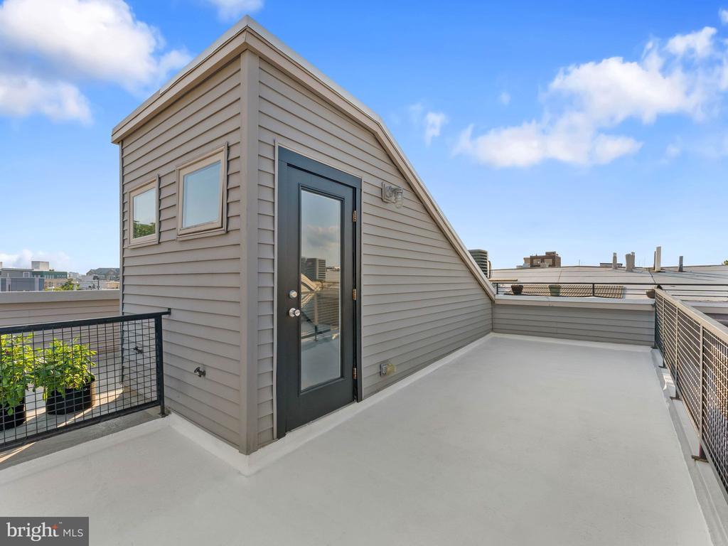 2225 CORAL STREET