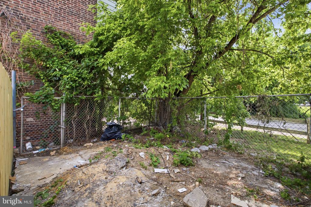 632 W CUMBERLAND STREET Unit: 1