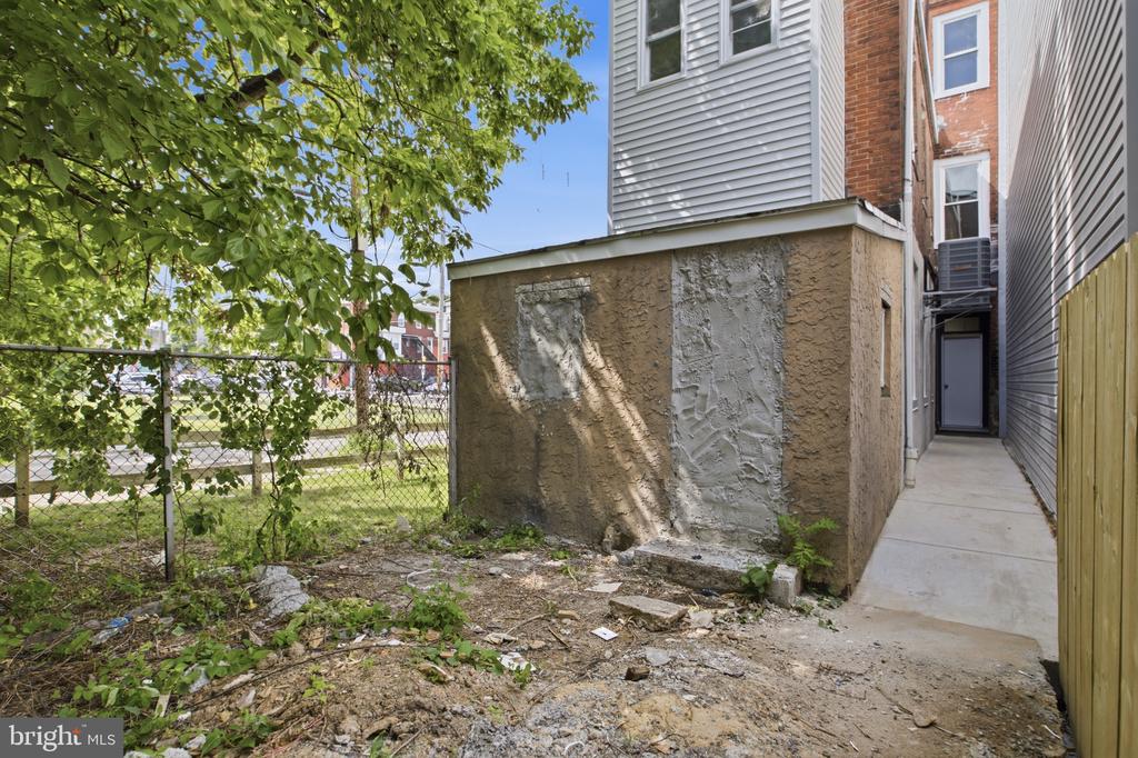 632 W CUMBERLAND STREET Unit: 1