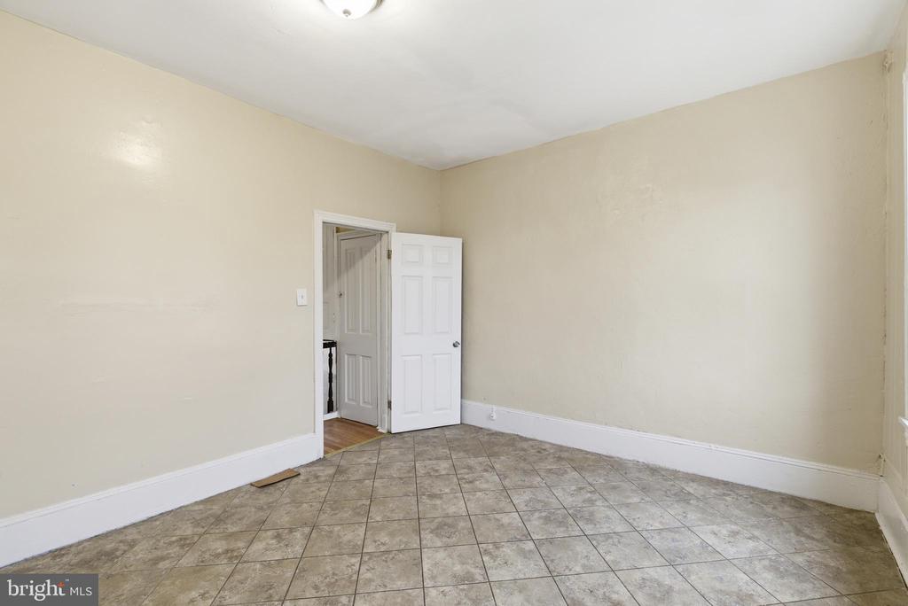 632 W CUMBERLAND STREET Unit: 2