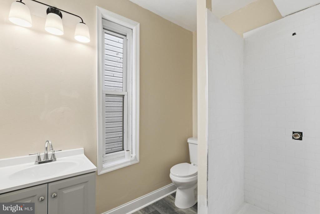 632 W CUMBERLAND STREET Unit: 2