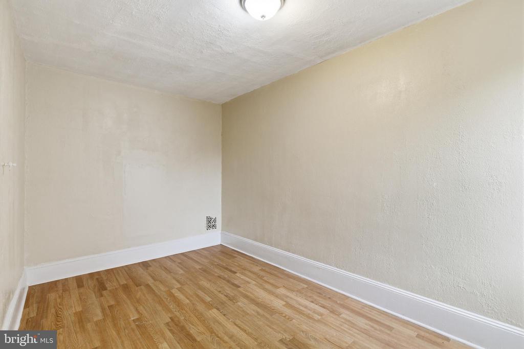 632 W CUMBERLAND STREET Unit: 2
