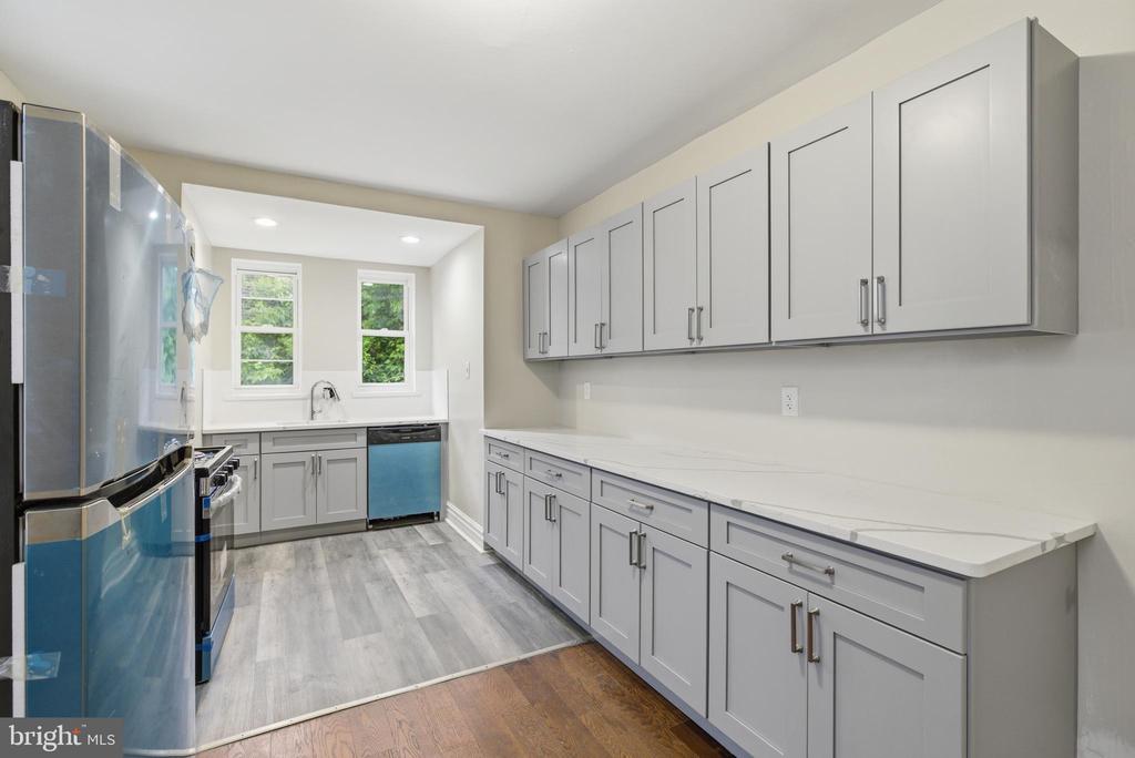 632 W CUMBERLAND STREET Unit: 2