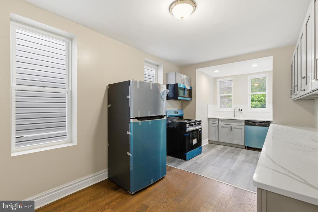 632 W CUMBERLAND STREET Unit: 2