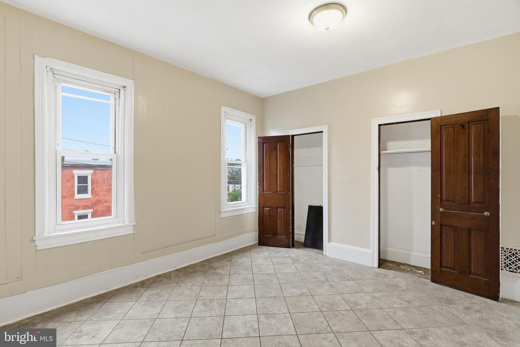632 W CUMBERLAND STREET Unit: 2