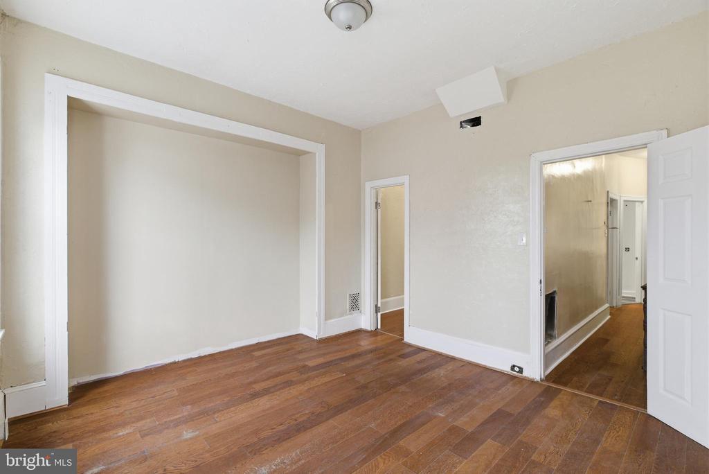 632 W CUMBERLAND STREET Unit: 2
