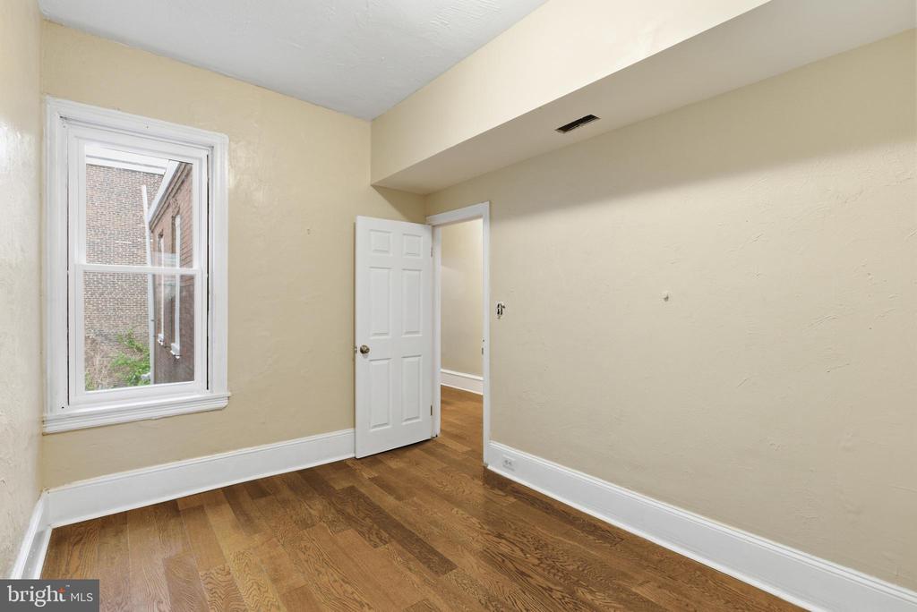 632 W CUMBERLAND STREET Unit: 2