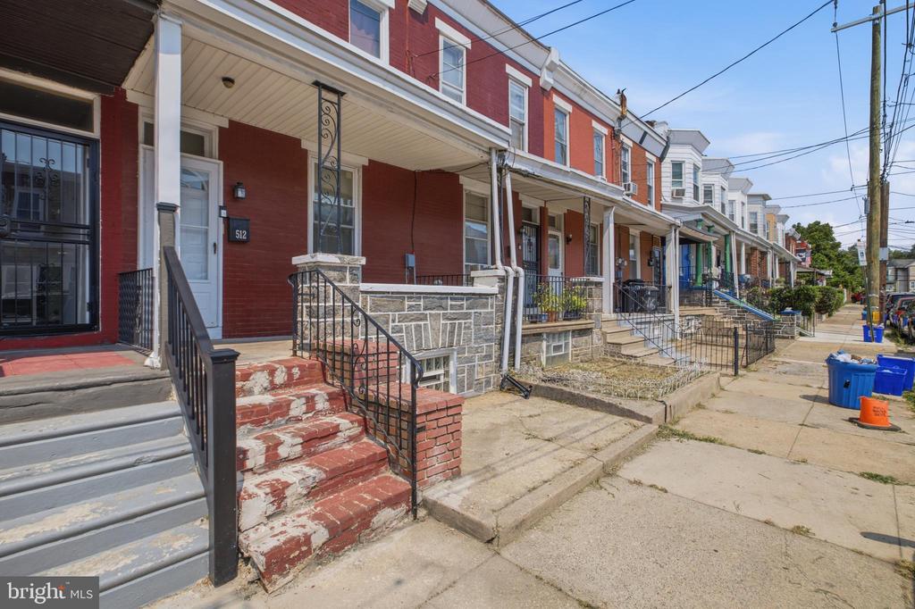 512 N GROSS STREET